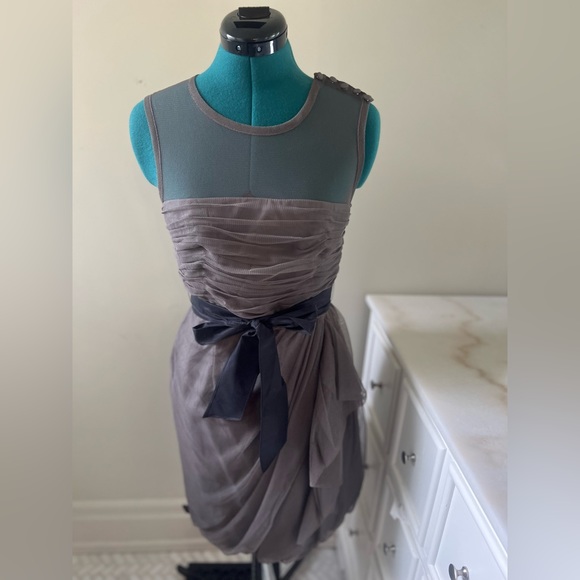 Vera Wang White Dress (Grey, Mesh, US 6) - Picture 1 of 3